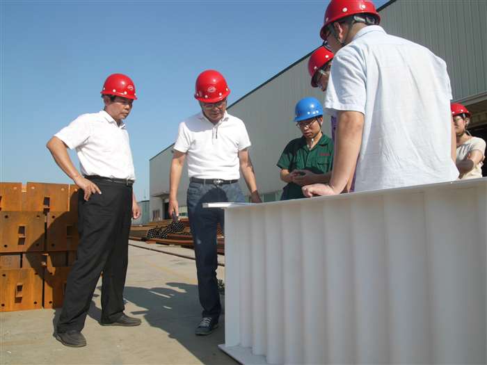 L1220355_Jc.jpg L1220355_Jc.jpg